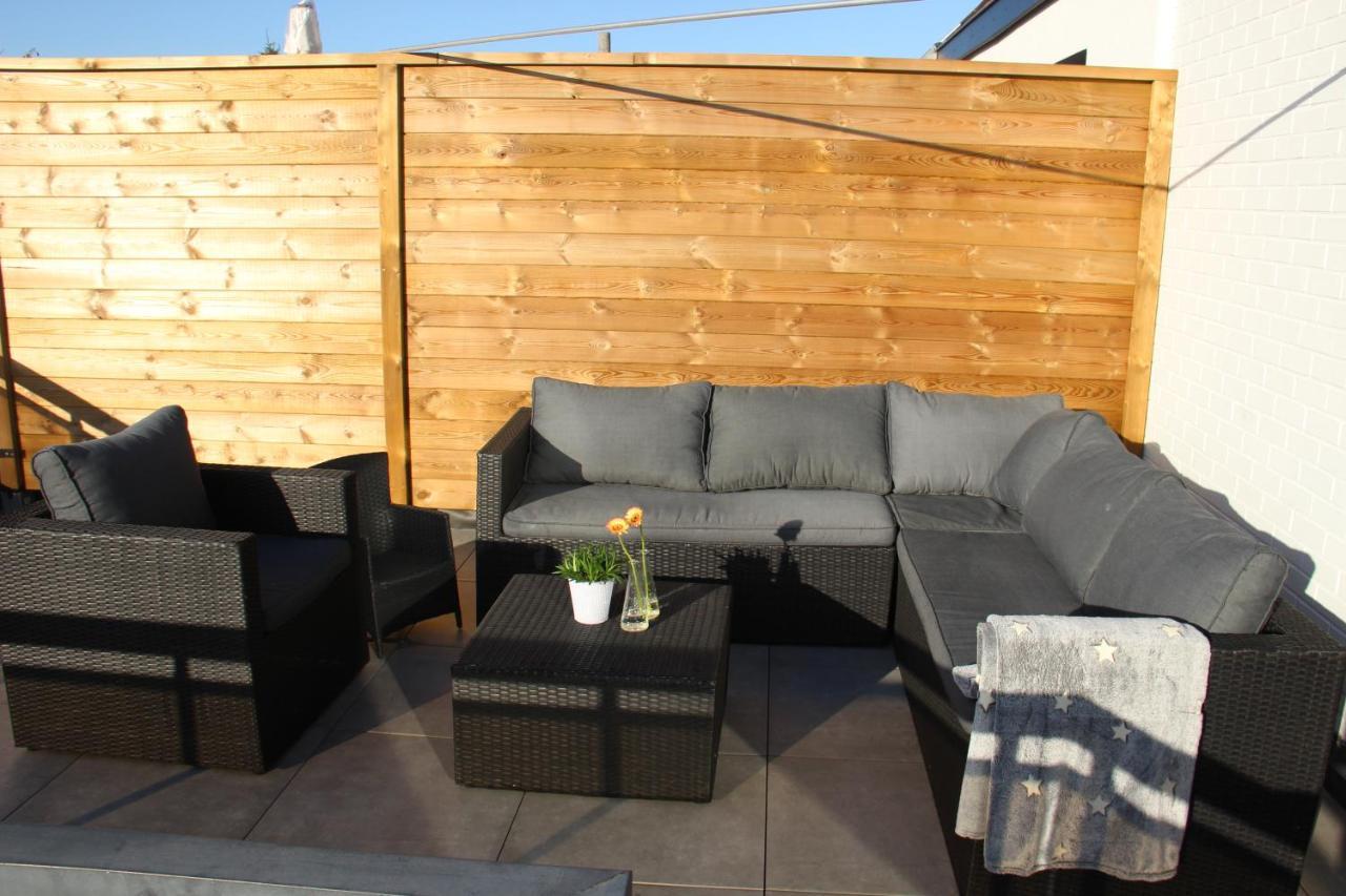 Family Appartement 'Marieo' With Game Room And Outdoor Facilities Gistel Exterior foto